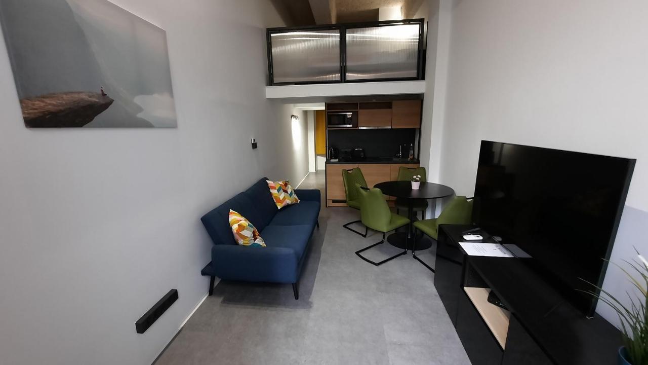 Hi-Bp In-Budapest Studio Apartman 2 Free Parking ภายนอก รูปภาพ